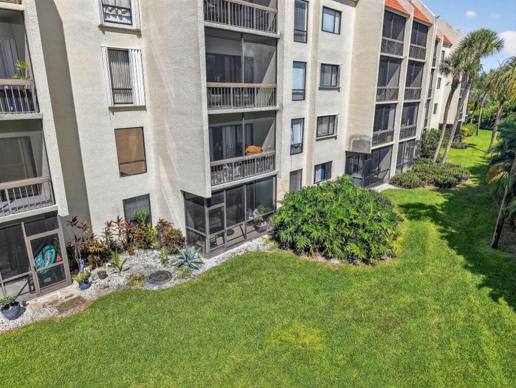 3050 Presidential Way, Unit 106, West Palm Beach, FL 33401 Photo