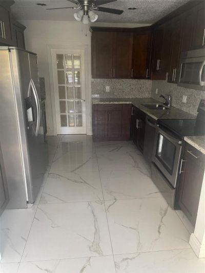 824 N Rainbow Drive, Hollywood, FL 33021 Photo