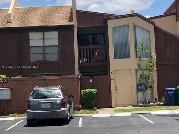 11527 SW 64 ST, Unit #F, Miami, FL 33173