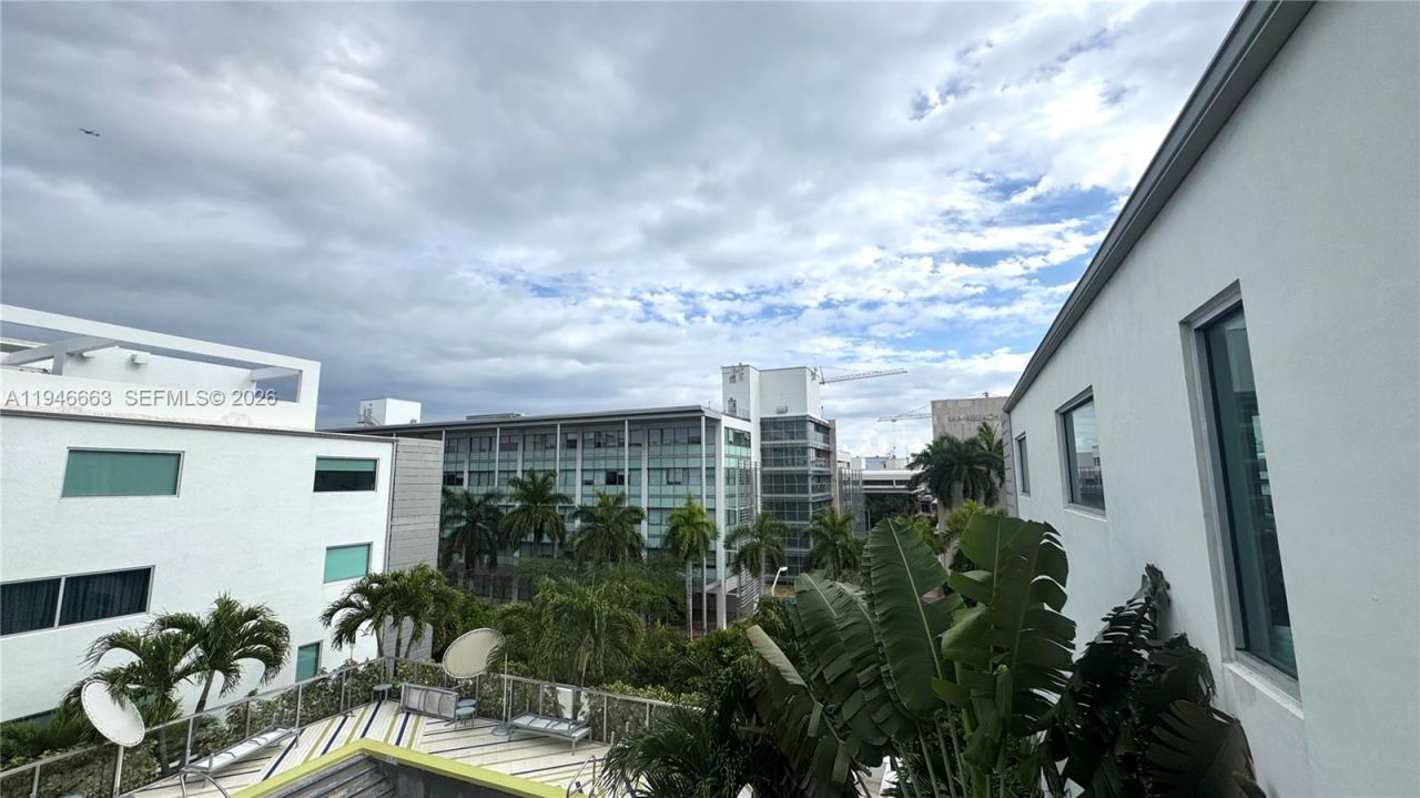 1700 Meridian Ave, Unit 506, Miami Beach, FL 33139 Photo