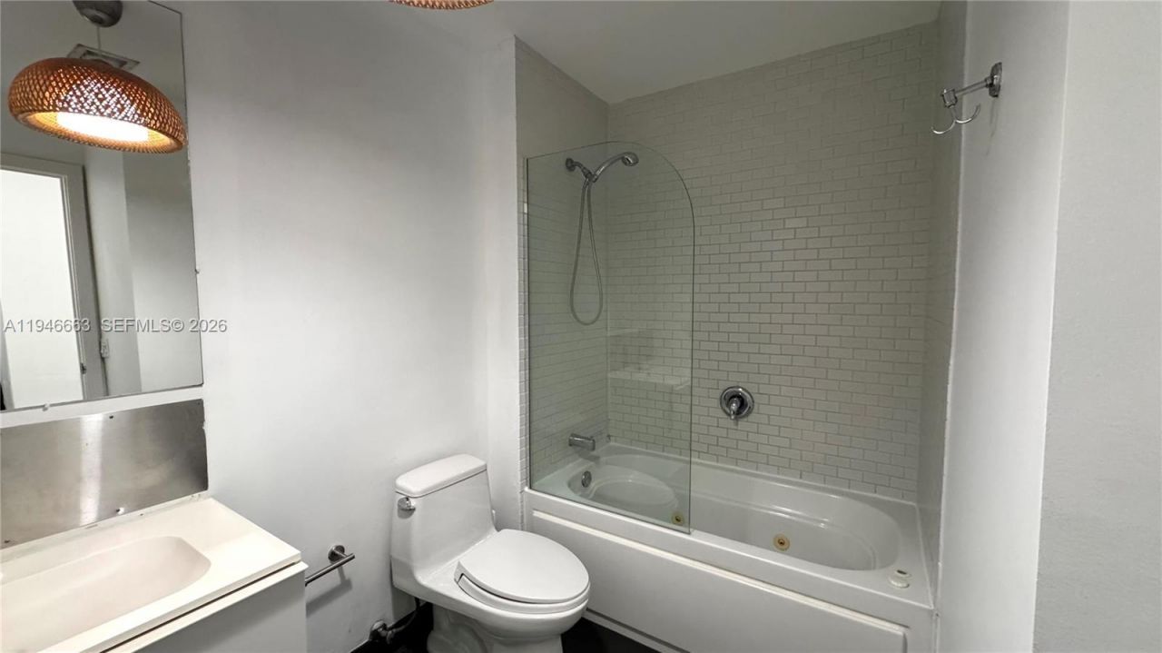 1700 Meridian Ave, Unit 506, Miami Beach, FL 33139 Photo