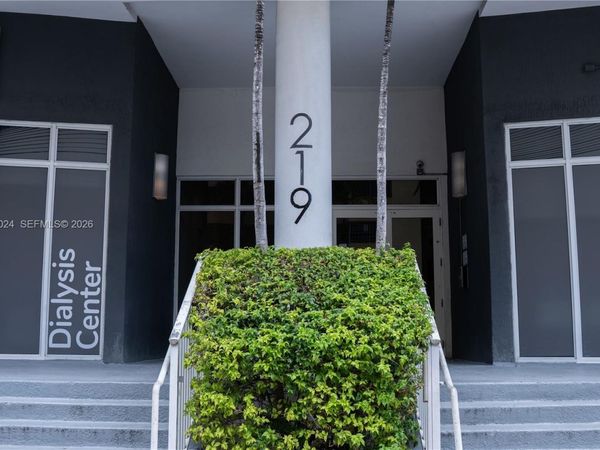 219 NW 12th Ave, Unit 707, Miami, FL 33128