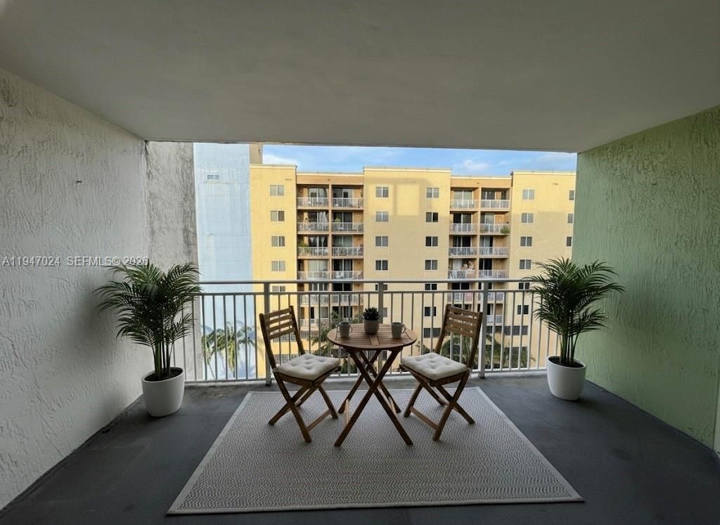 219 NW 12th Ave, Unit 707, Miami, FL 33128 Photo