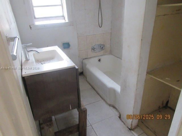 8400 NW 21st Ave, Miami, FL 33147 Photo