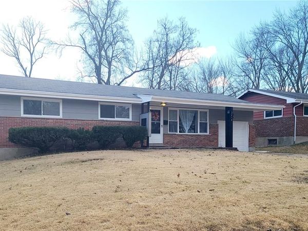 2414 Castle Drive, Moline Acres, MO 63136