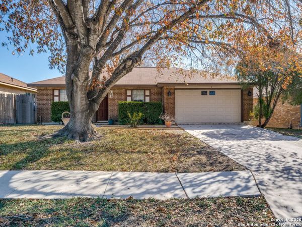 206 Meadowland, Universal City, TX 78148