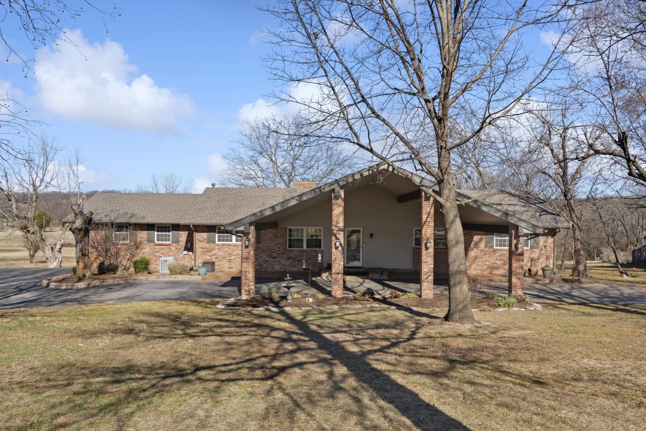 17837 E Brady Street, Catoosa, OK 74015 Main Photo