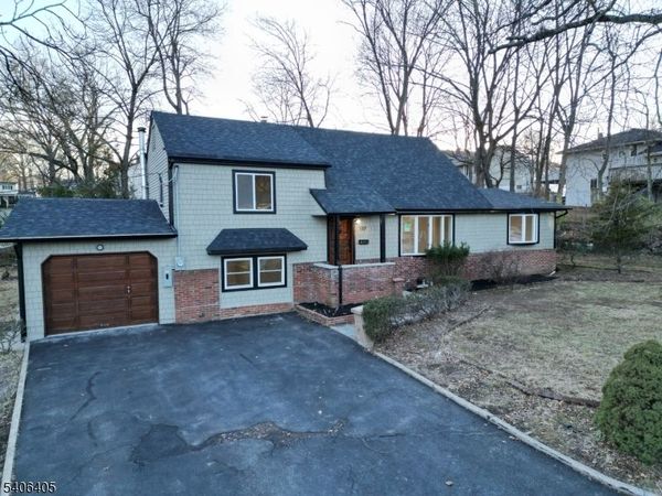 117 Vivian Ave, Emerson, NJ 07630