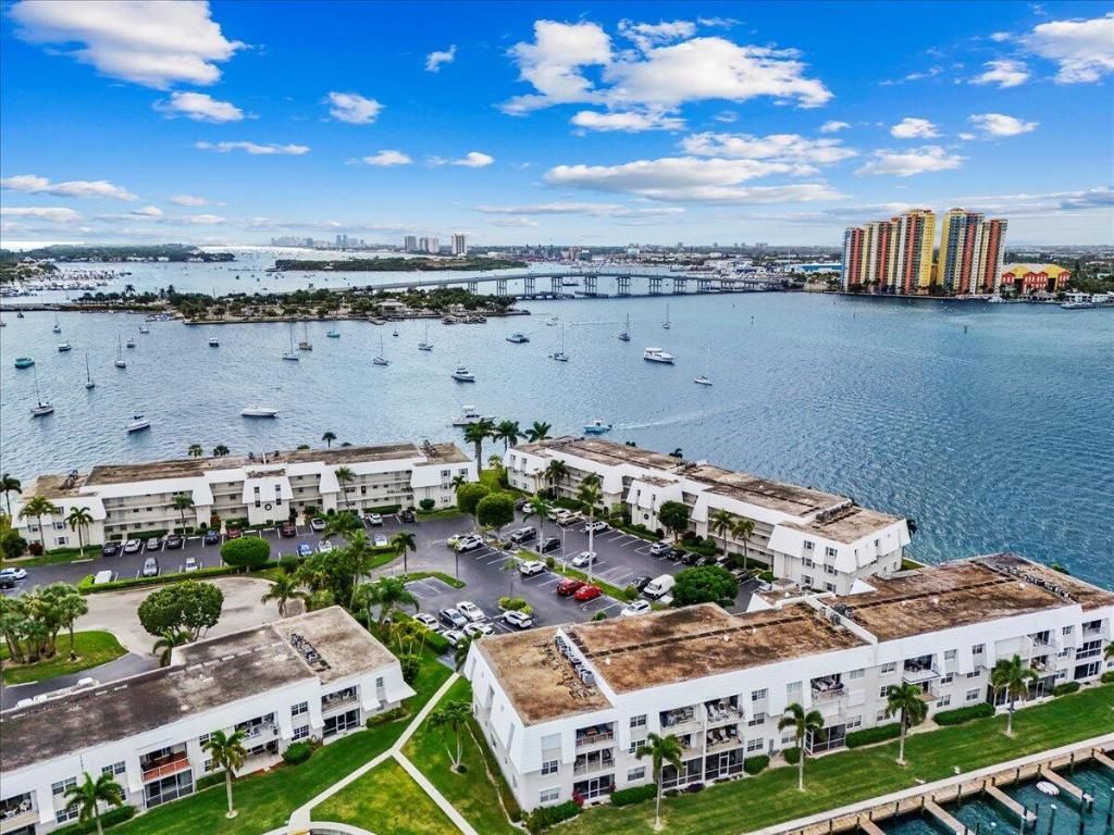 1025 Sugar Sands Boulevard, Unit 261, Riviera Beach, FL 33404 Photo