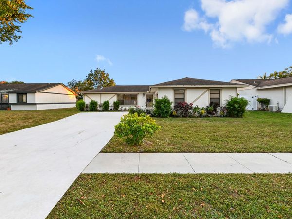 2531 Doral Way, Riviera Beach, FL 33407