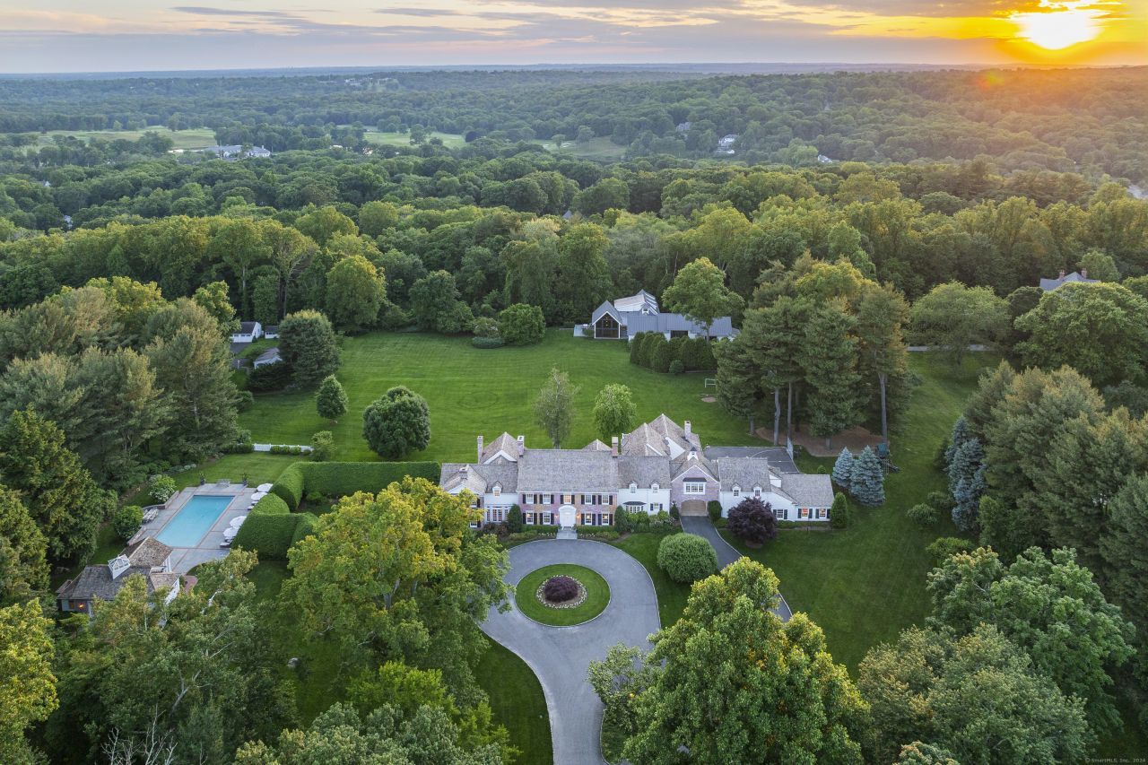 865 Hollow Tree Ridge, Darien, CT 06820 Main Photo