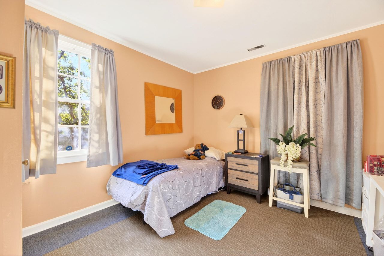 1135 Ellis Avenue Photo 23