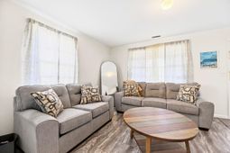 1135 Ellis Avenue photo 4