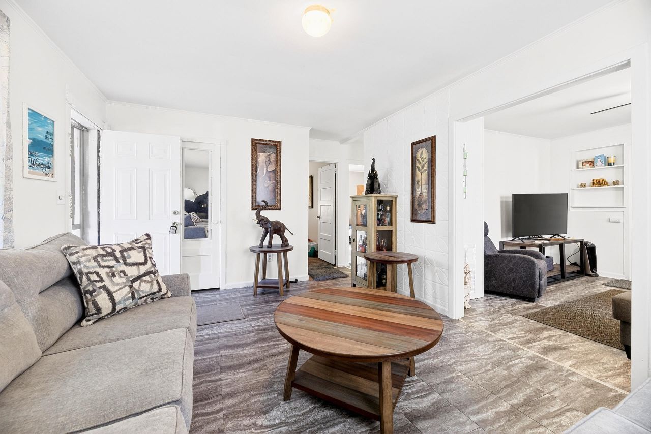 1135 Ellis Avenue Photo 6