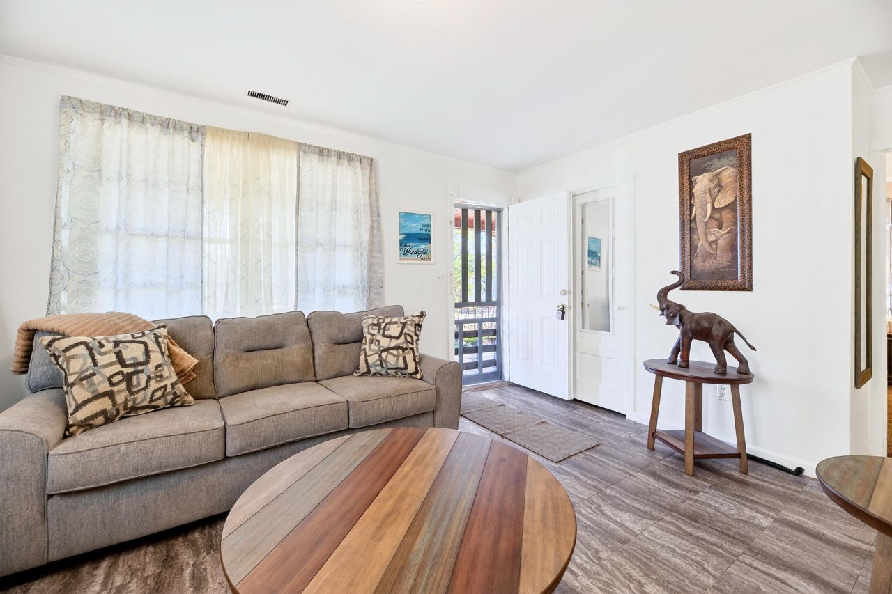 1135 Ellis Avenue Photo 7