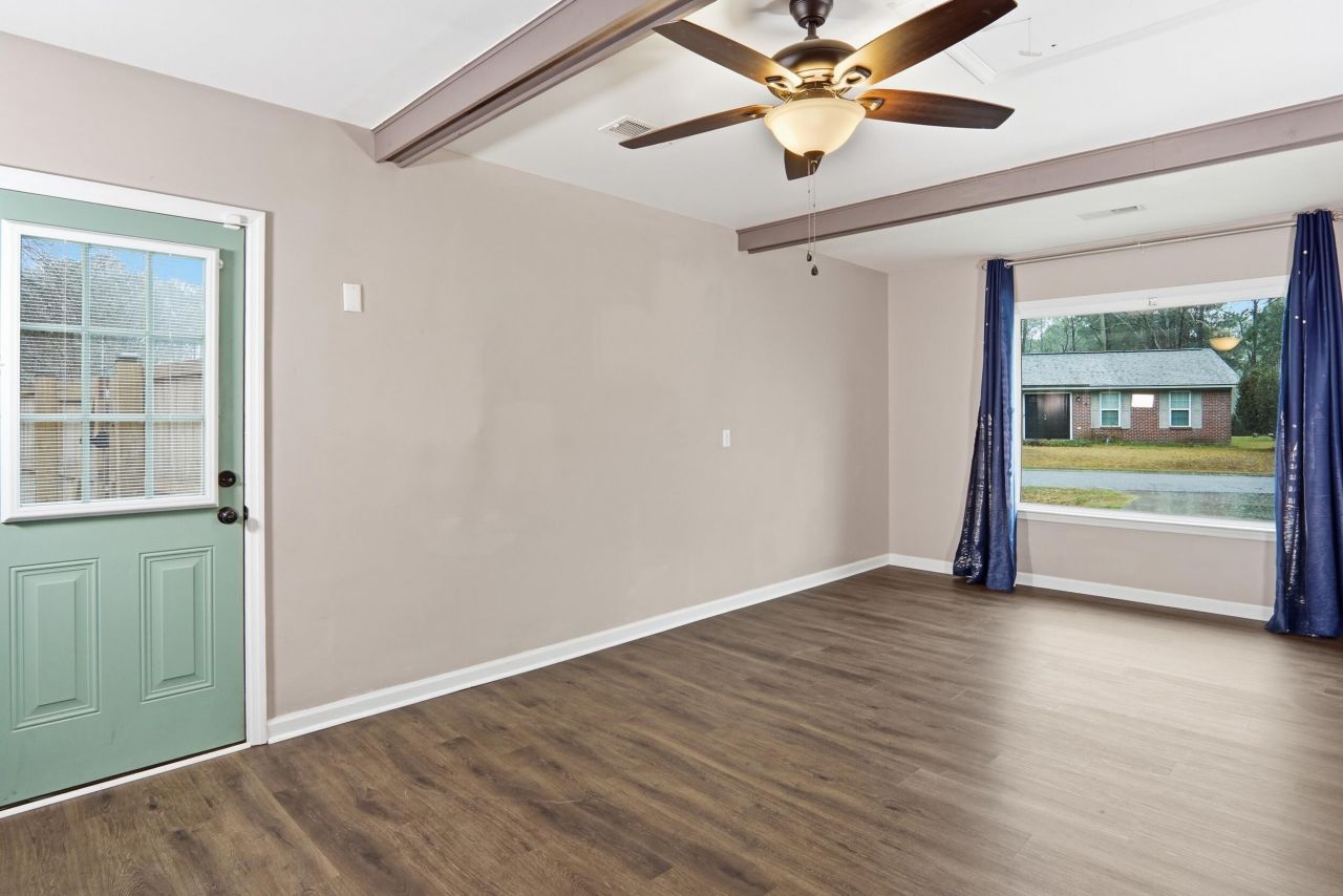 203 Violet Drive Photo 6