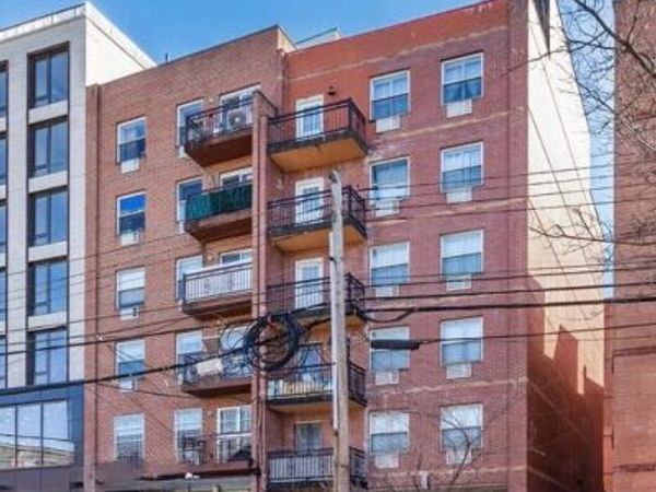 13806 35th Avenue, Flushing, NY 11354