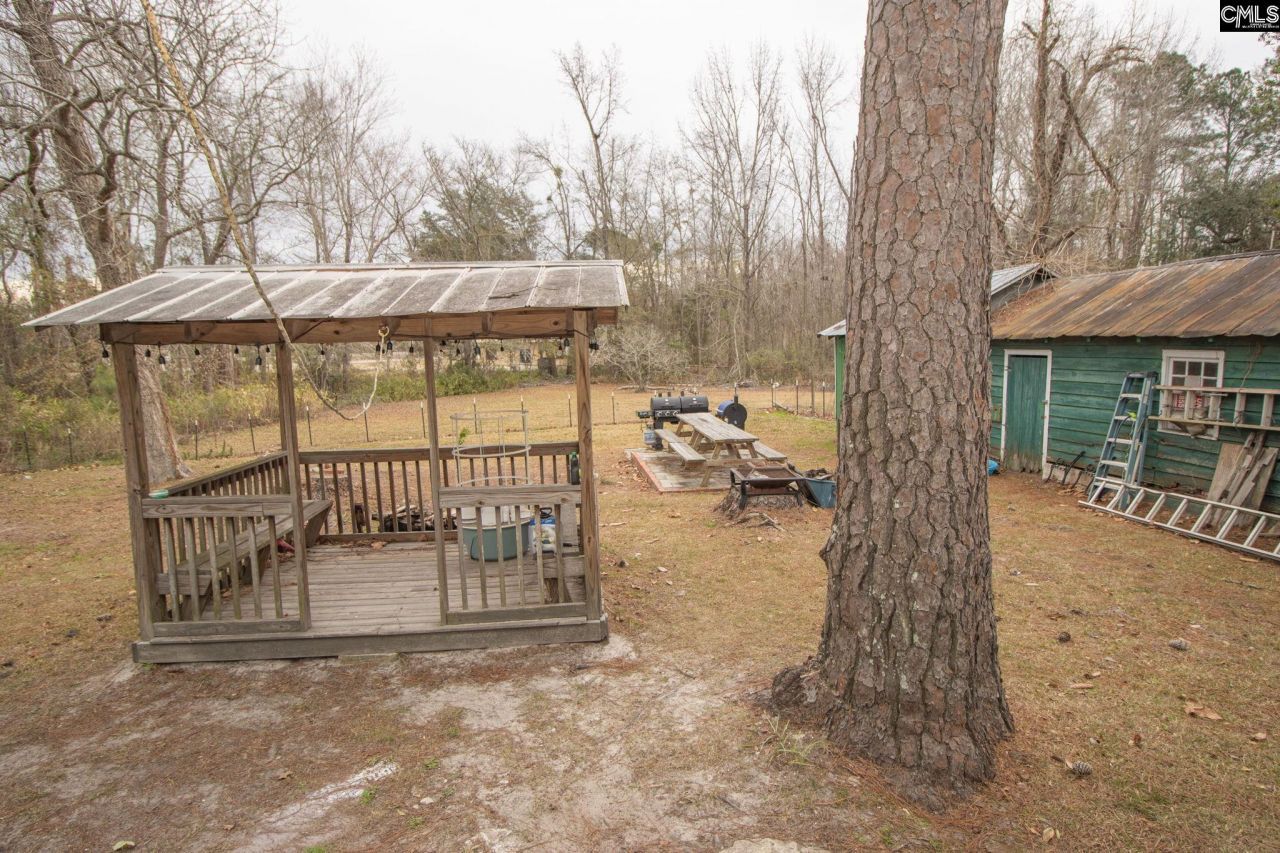 111 Hoover Street S Photo 19