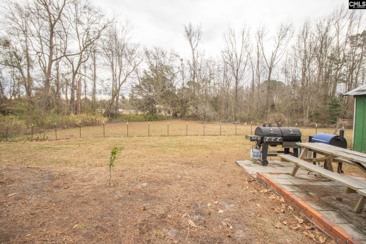 111 Hoover Street S Photo 21