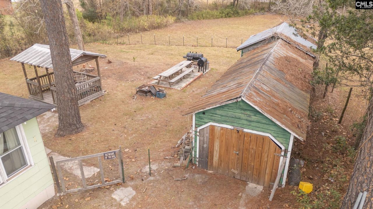 111 Hoover Street S Photo 27