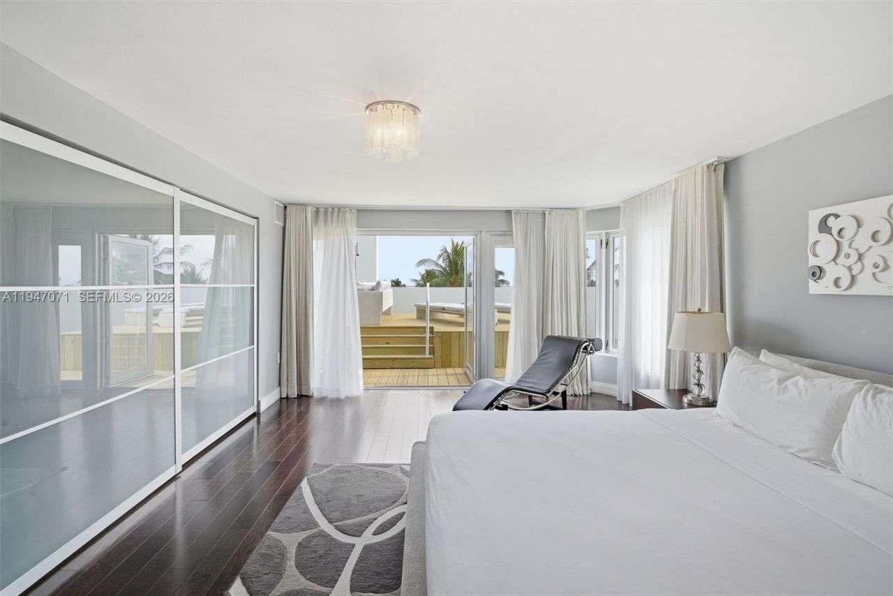 1250 Ocean Dr, Unit PH1, Miami Beach, FL 33139 Photo