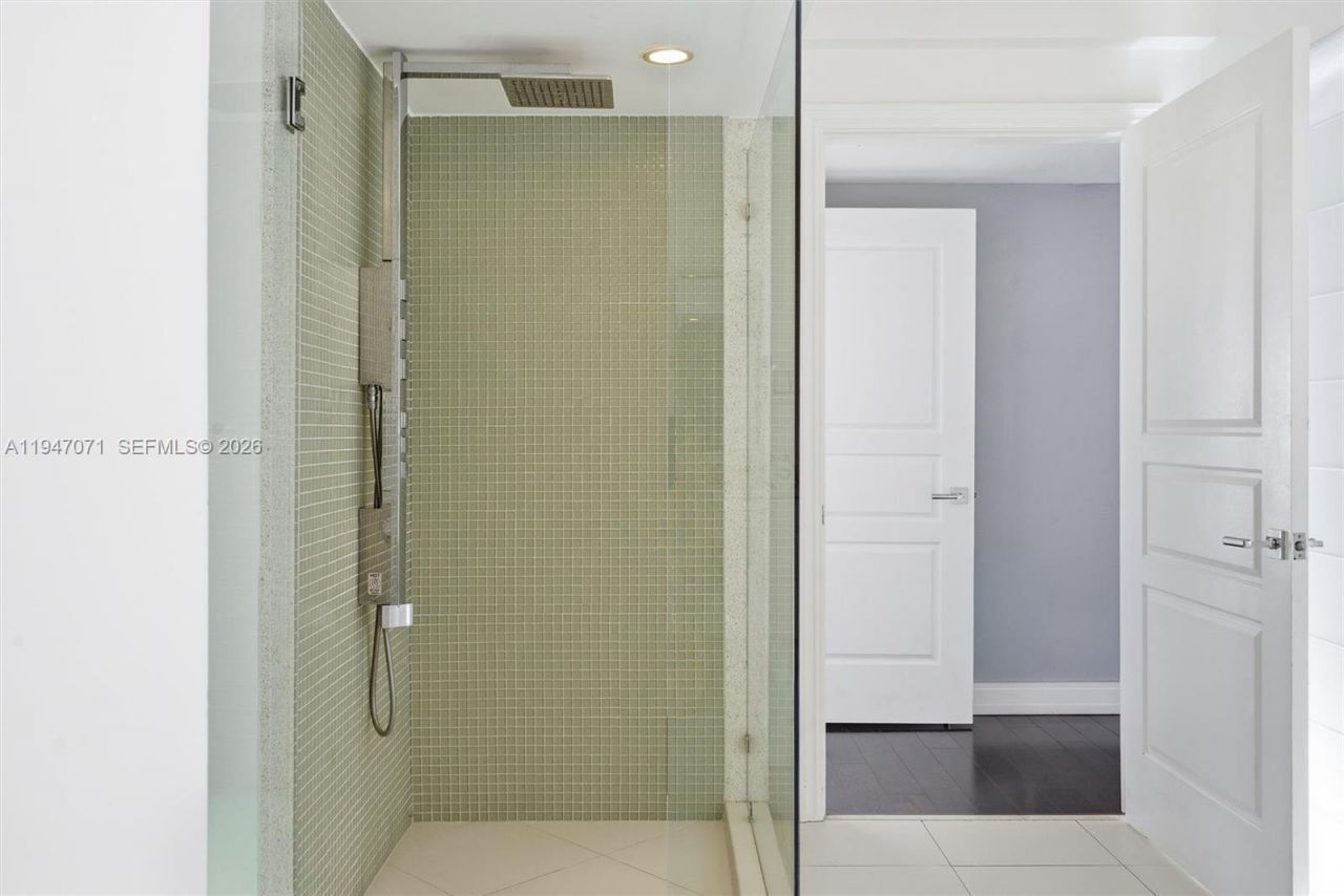 1250 Ocean Dr, Unit PH1, Miami Beach, FL 33139 Photo