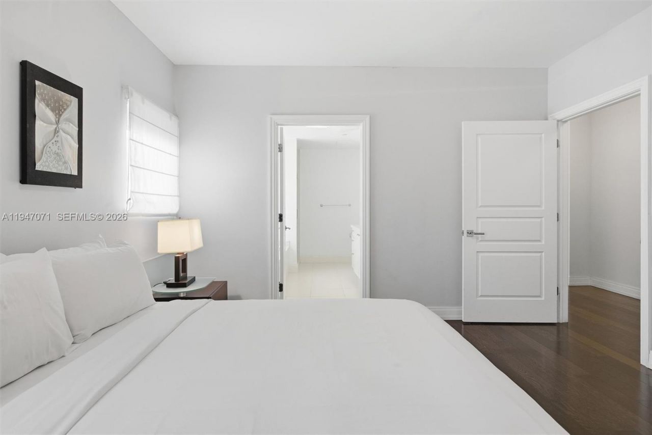 1250 Ocean Dr, Unit PH1, Miami Beach, FL 33139 Photo