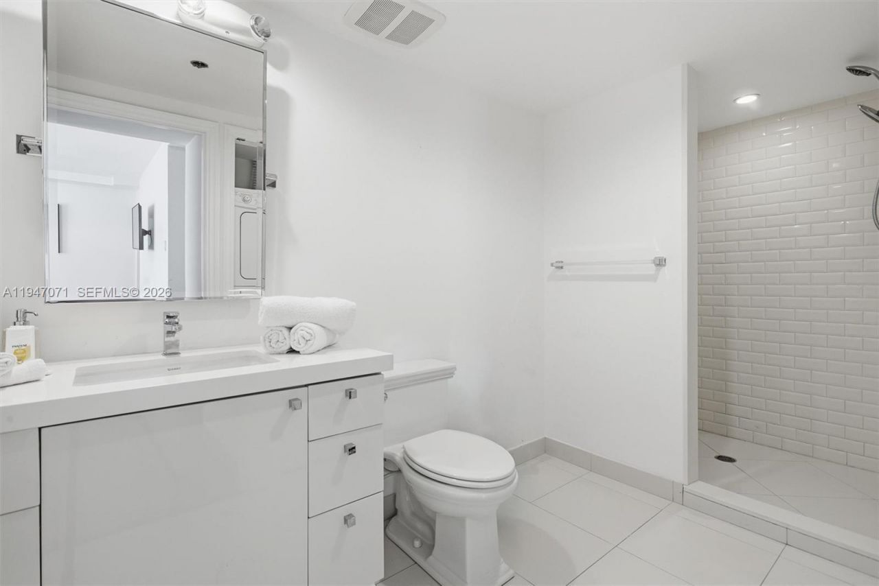 1250 Ocean Dr, Unit PH1, Miami Beach, FL 33139 Photo