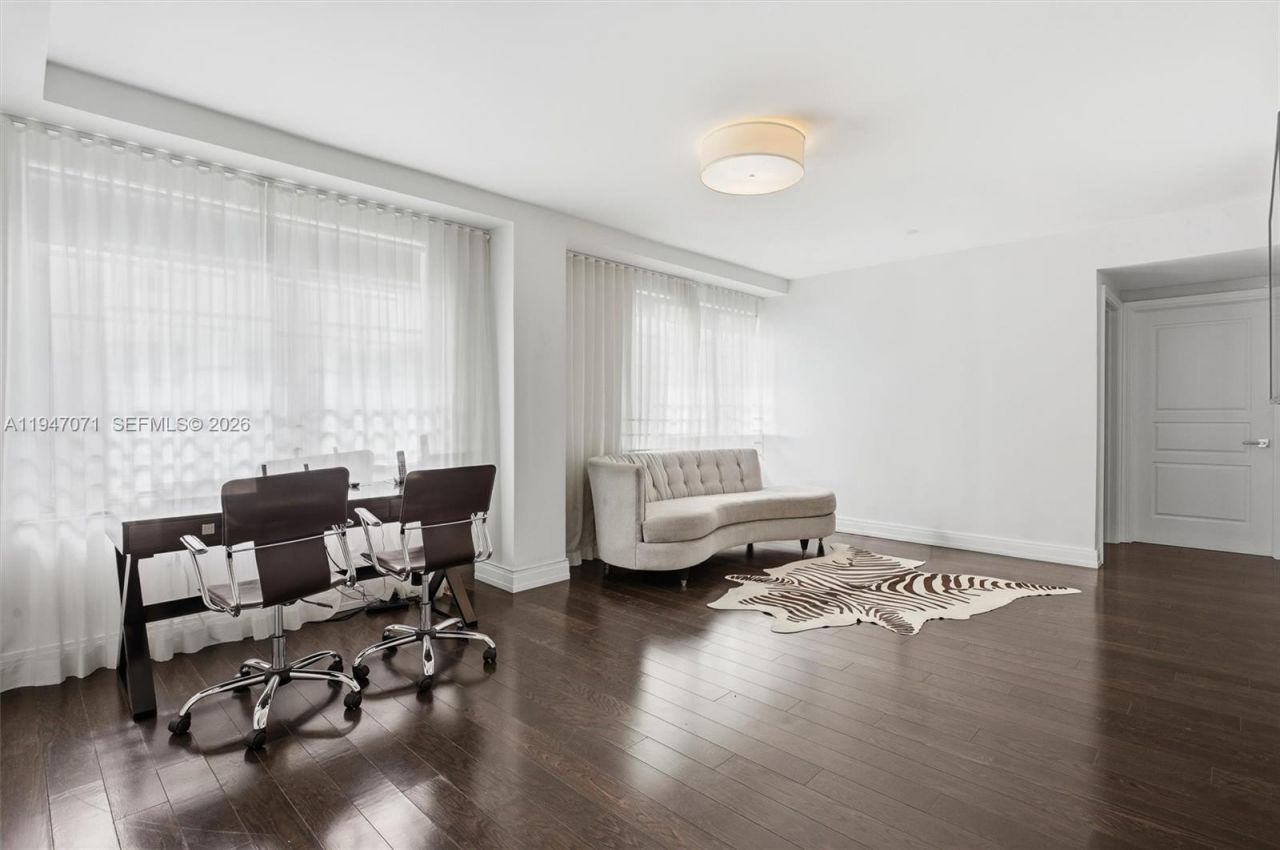 1250 Ocean Dr, Unit PH1, Miami Beach, FL 33139 Photo