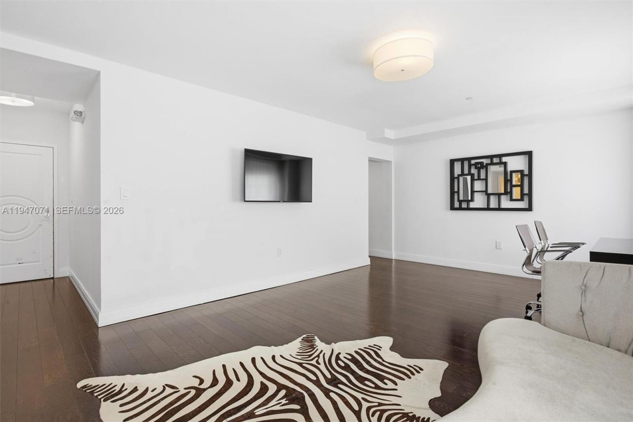 1250 Ocean Dr, Unit PH1, Miami Beach, FL 33139 Photo