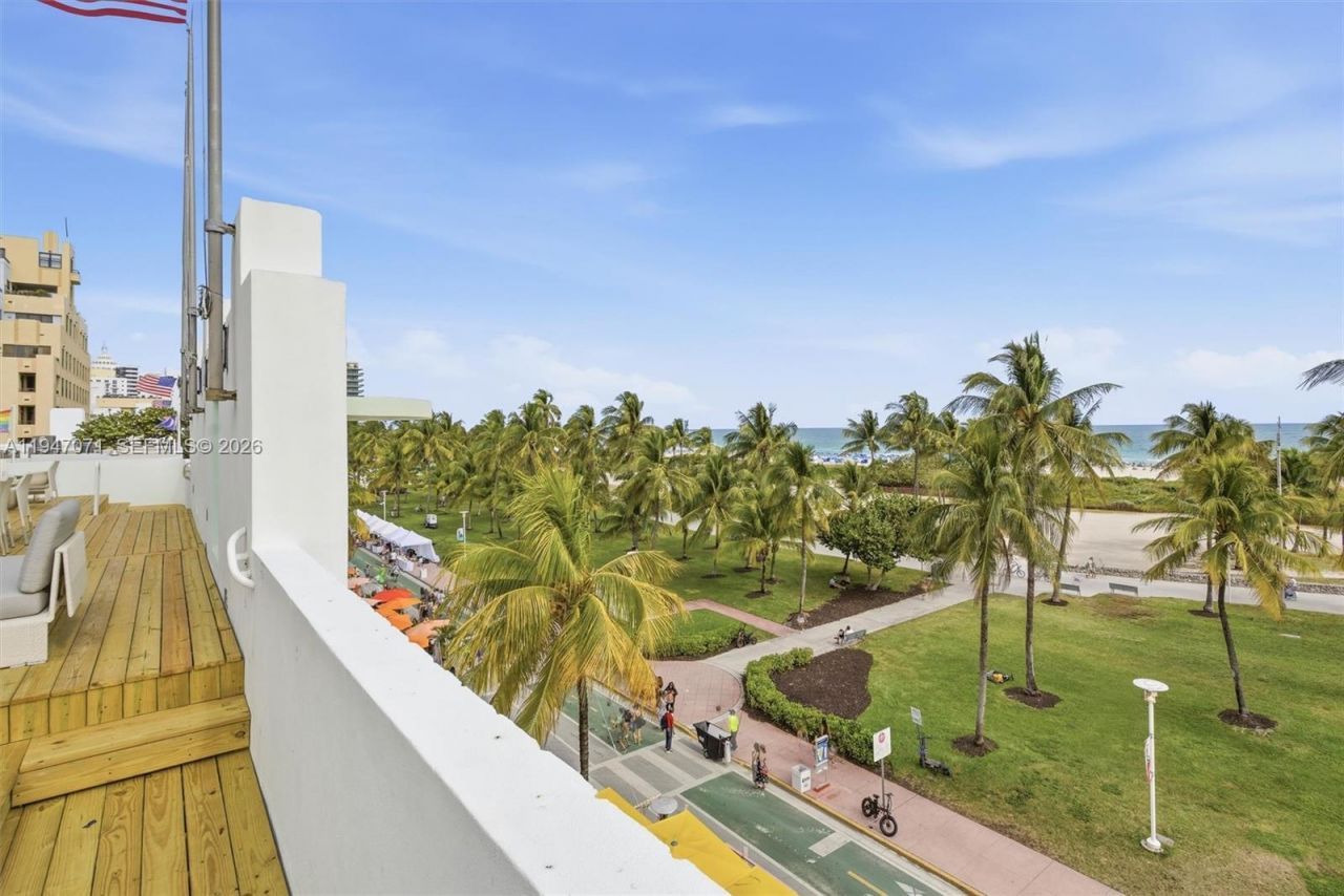 1250 Ocean Dr, Unit PH1, Miami Beach, FL 33139 Photo