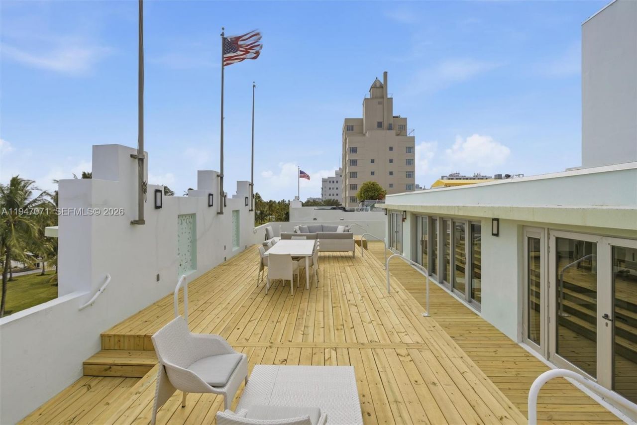 1250 Ocean Dr, Unit PH1, Miami Beach, FL 33139 Photo