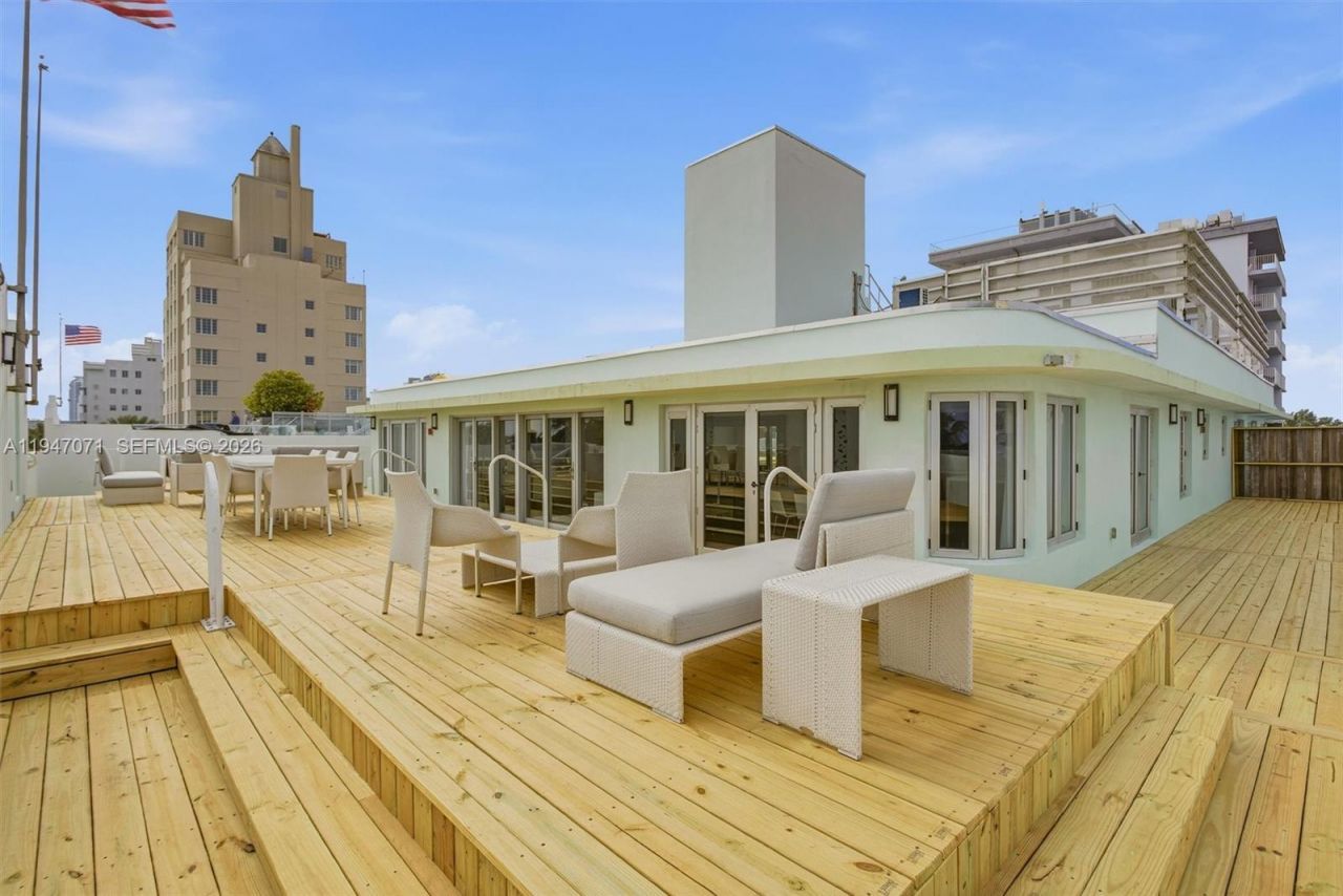 1250 Ocean Dr, Unit PH1, Miami Beach, FL 33139 Photo