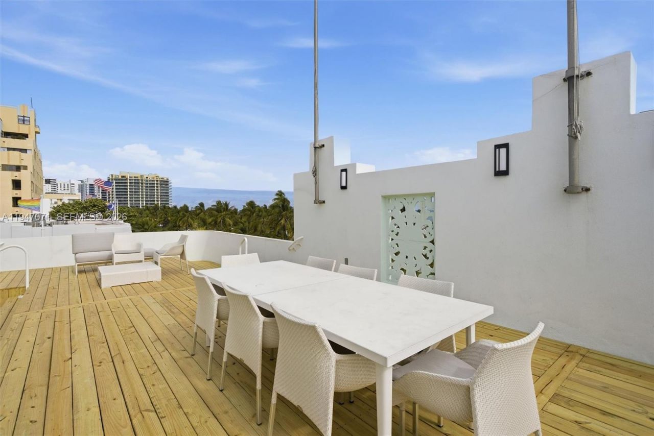 1250 Ocean Dr, Unit PH1, Miami Beach, FL 33139 Photo