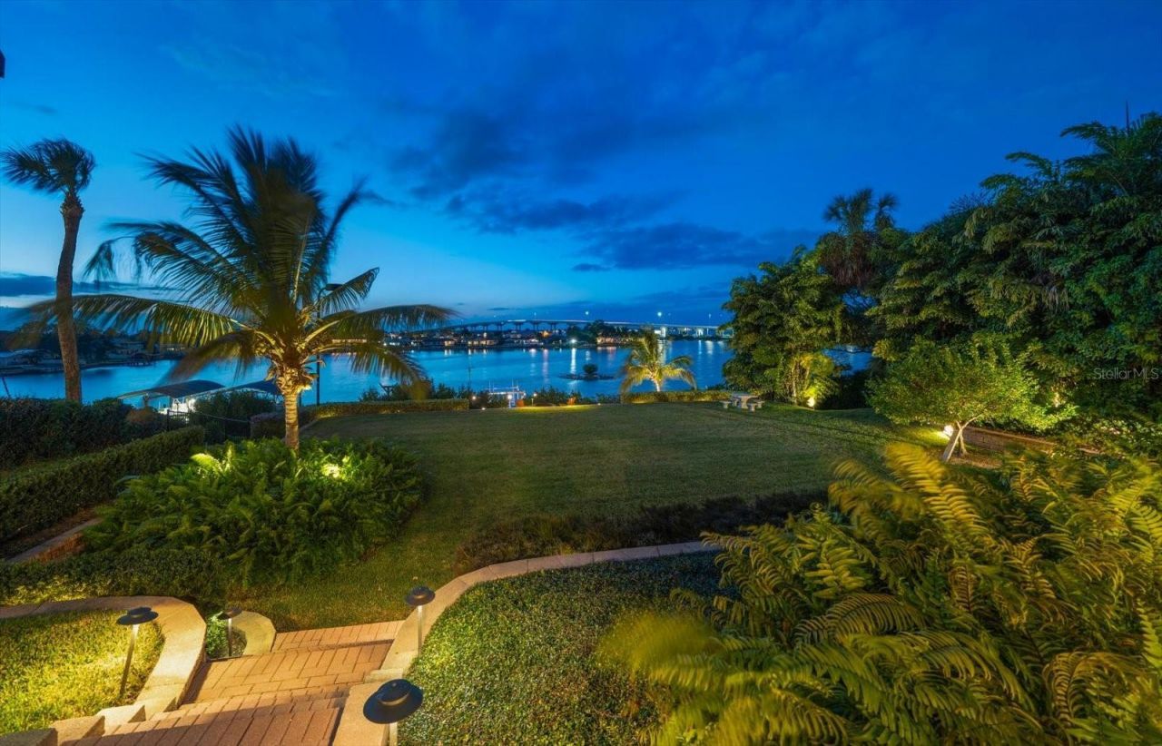 118 Harbor View Lane, Belleair Bluffs, FL 33770 Photo