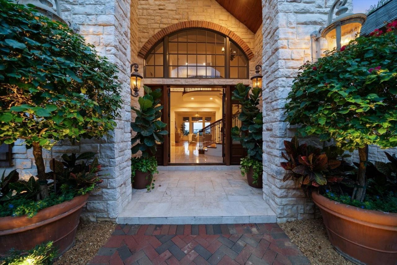 118 Harbor View Lane, Belleair Bluffs, FL 33770 Photo