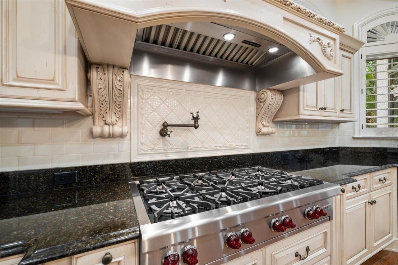 118 Harbor View Lane, Belleair Bluffs, FL 33770 Photo