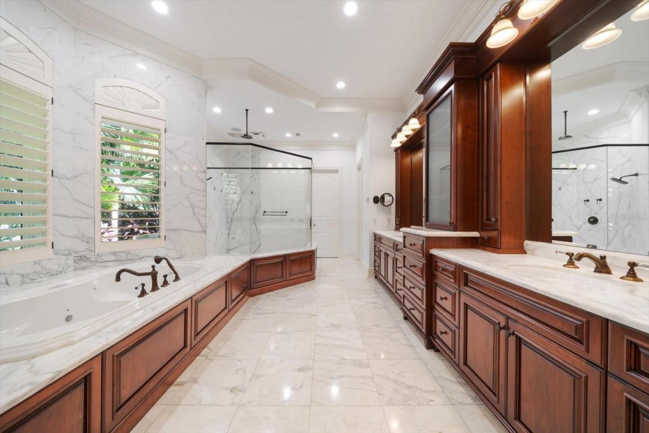 118 Harbor View Lane, Belleair Bluffs, FL 33770 Photo