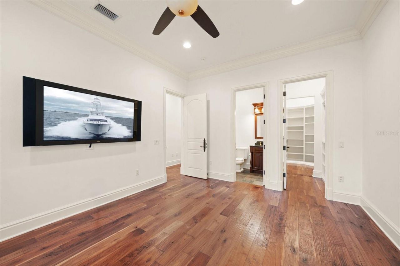 118 Harbor View Lane, Belleair Bluffs, FL 33770 Photo