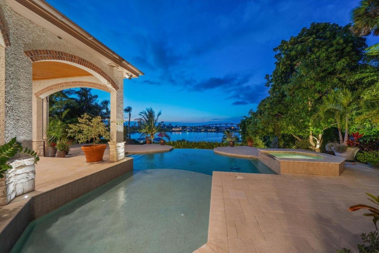 118 Harbor View Lane, Belleair Bluffs, FL 33770 Photo