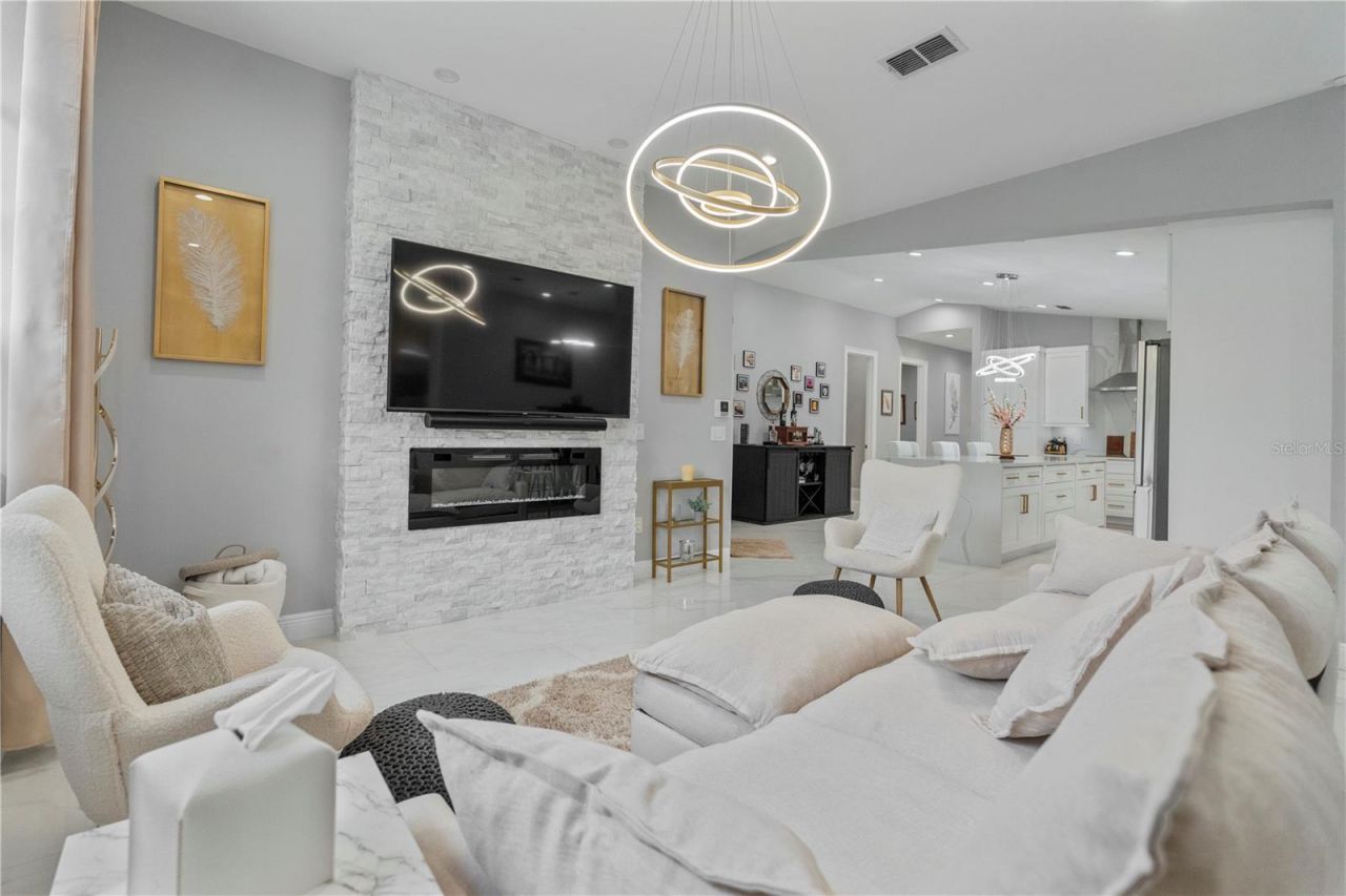 6528 Steeplechase Drive, Tampa, FL 33625 Photo