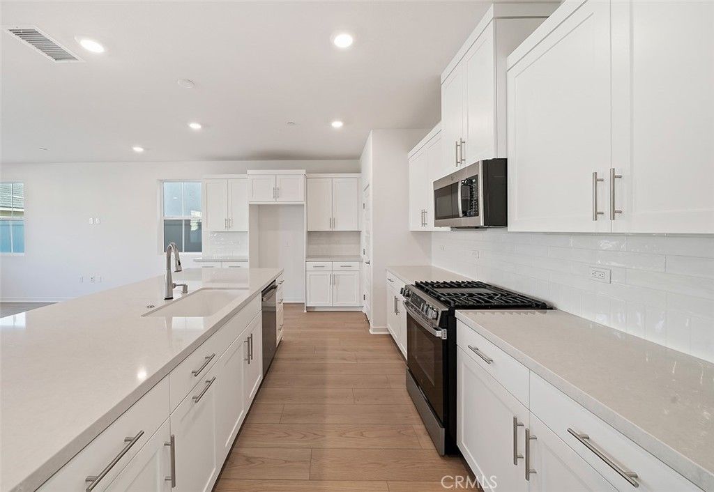 3813 Crossen Drive, Corona, CA 92883 Main Photo