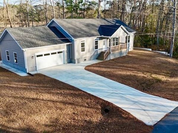 429 Country Club Drive W, Minnesott Beach, NC 28510