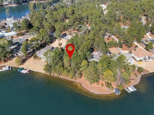 121 Owens Circle, Seven Lakes, NC 27376