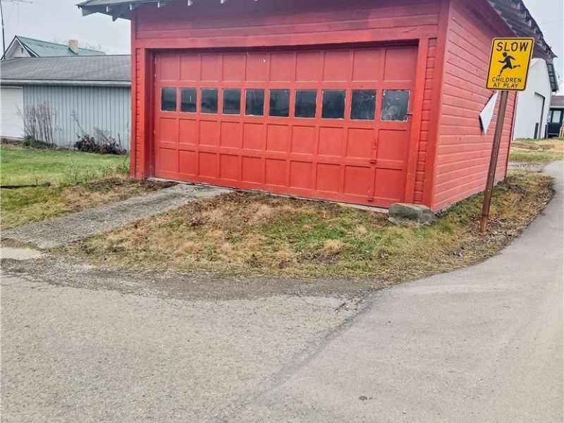 218 E Muskingum Street, Freeport, OH 43973 Photo 6