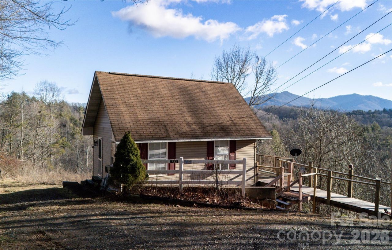 722 Union Hill Ridge Road, Green Mountain, NC 28740 Main Photo