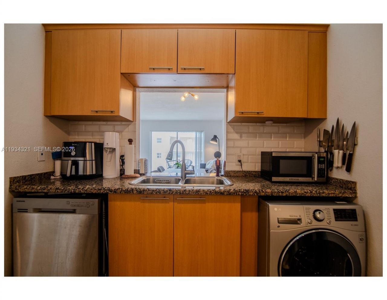 677 NE 24th St, Unit 604, Miami, FL 33137 Photo