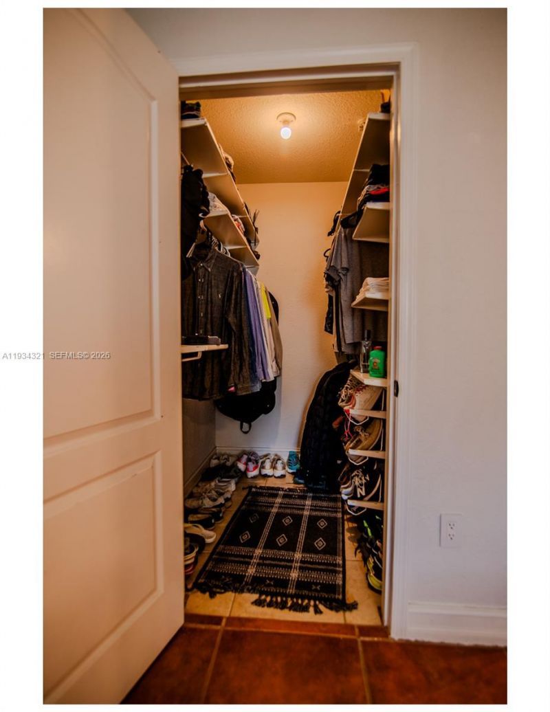 677 NE 24th St, Unit 604, Miami, FL 33137 Photo