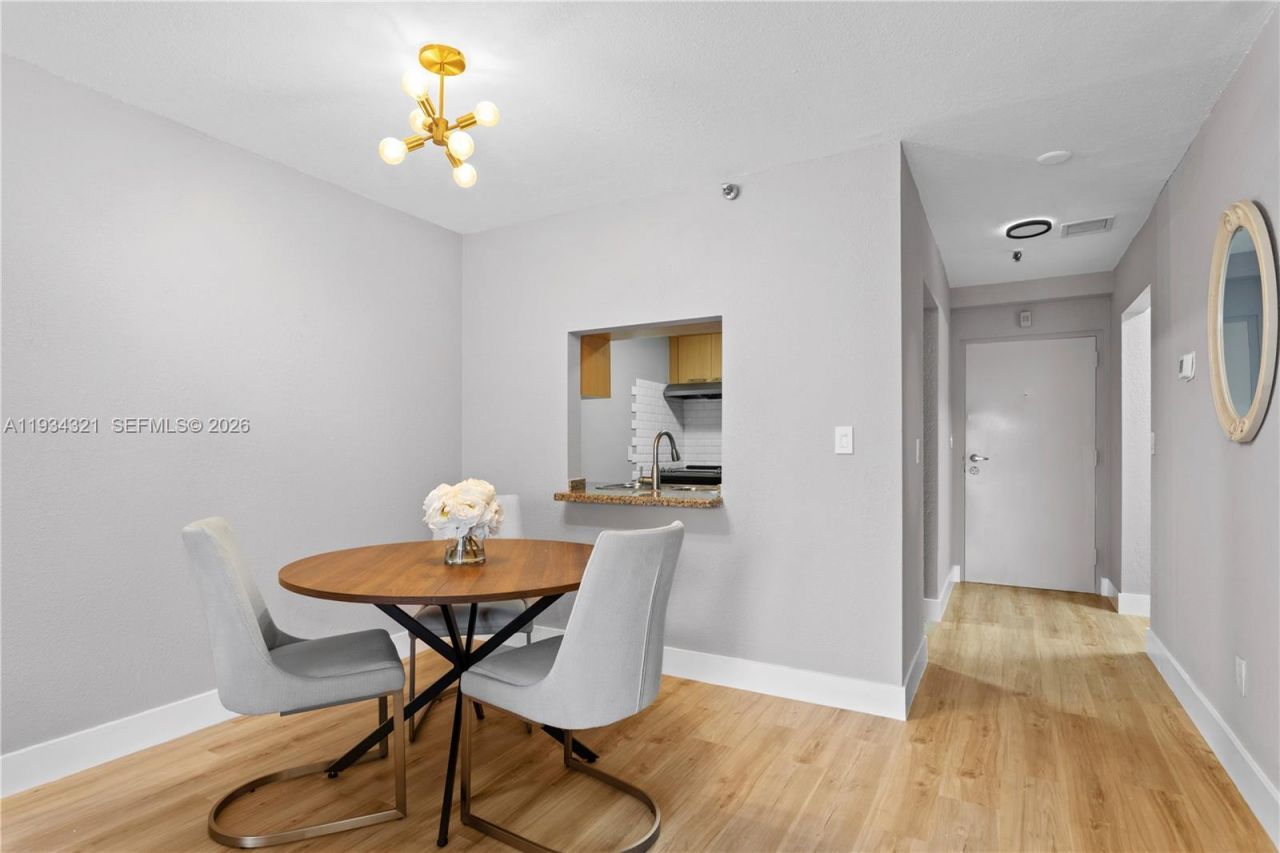 677 NE 24th St, Unit 604, Miami, FL 33137 Photo