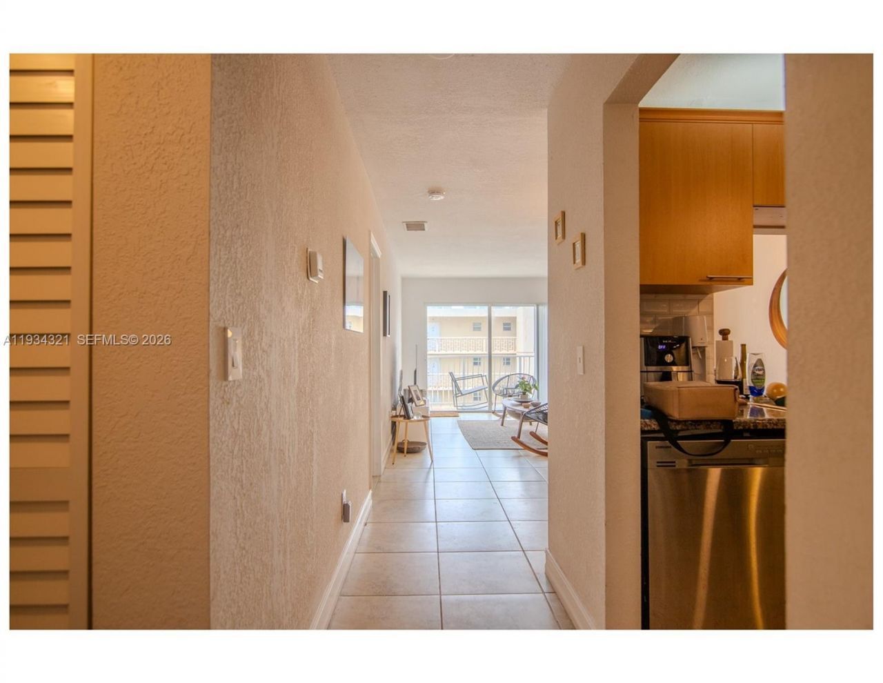 677 NE 24th St, Unit 604, Miami, FL 33137 Photo